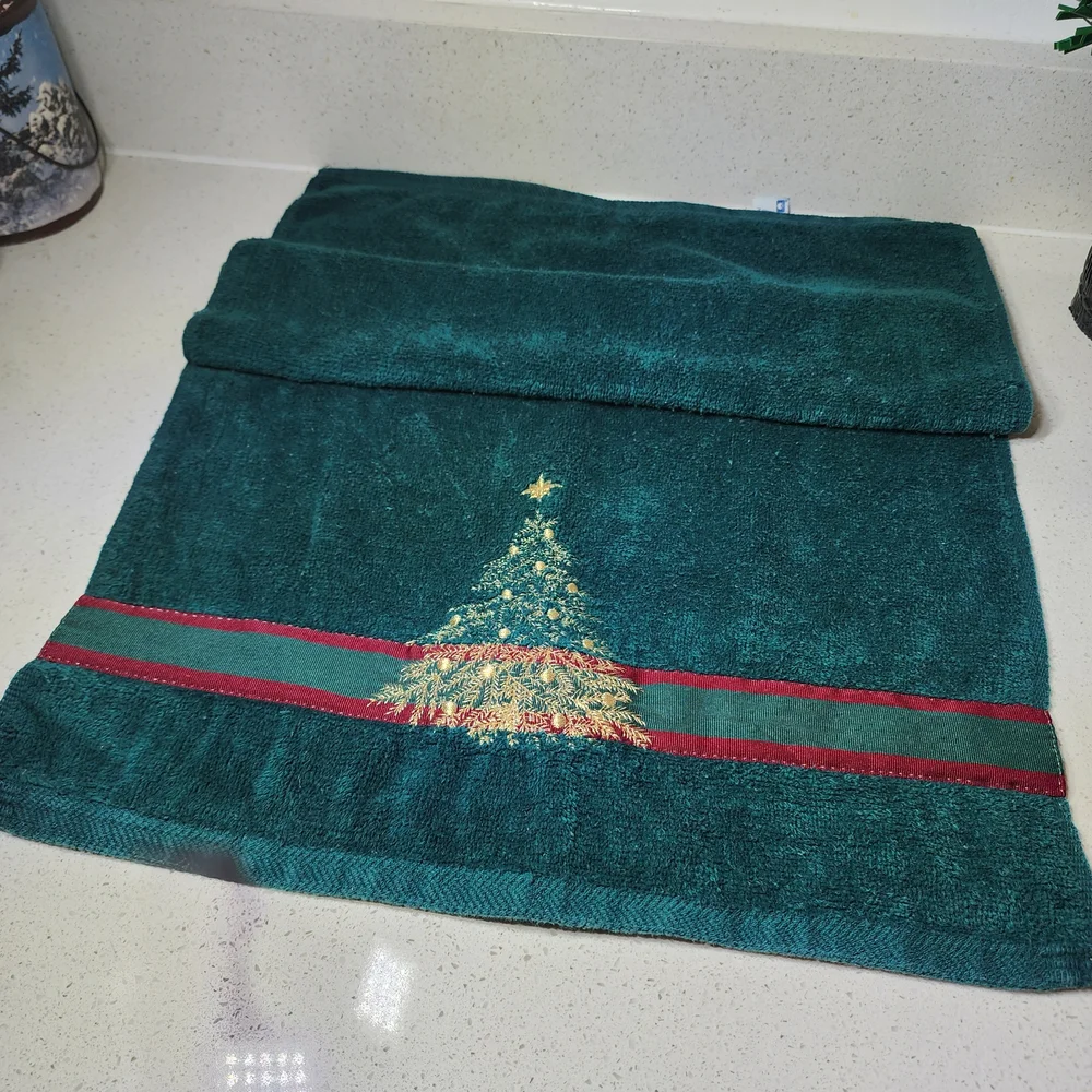 Vintage Green Christmas Tree Towel. Embroidered With Gold Thread
